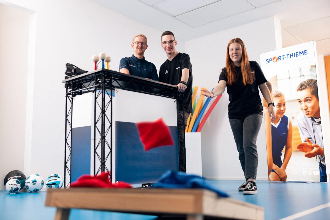 Sport-Thieme showcases products and solutions while engaging with visitors at the trade fair booth